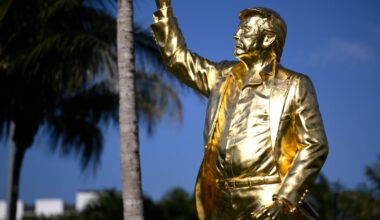 Donald Trump’s golf empire: From gold-plated statues to ‘Mona Lisa’ courses – The Irish Times