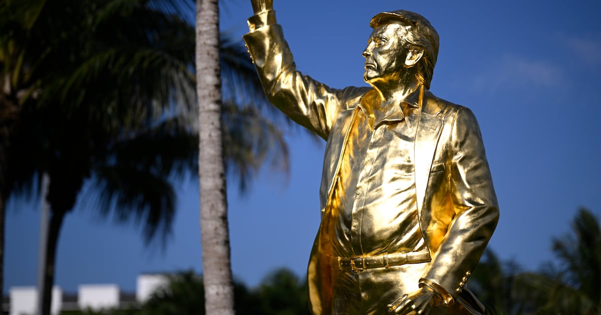 Donald Trump’s golf empire: From gold-plated statues to ‘Mona Lisa’ courses – The Irish Times