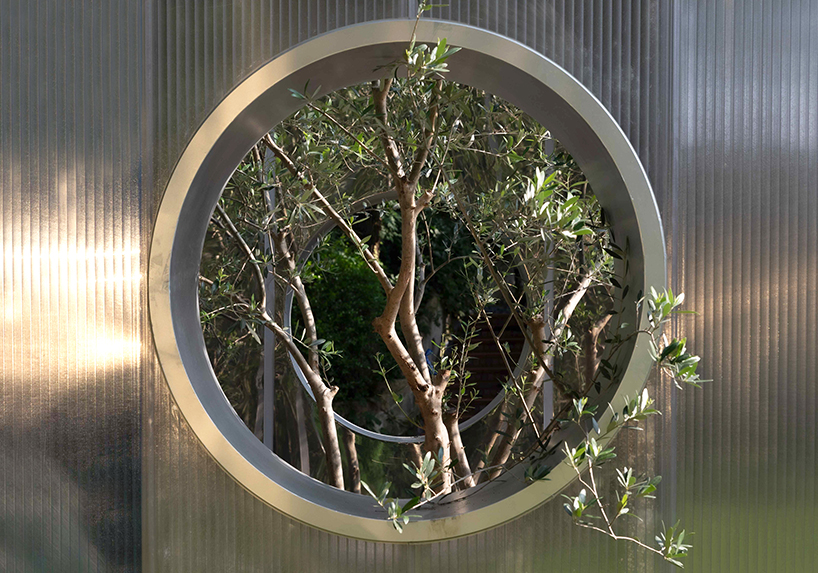 curved mirrored steel walls multiply one tree into forest at infinite grove pavilion in shanghai - 5