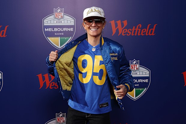 G Flip arrives at the MCG ahead of the San Francisco 49ers v Los Angeles Rams game.