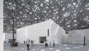 from the picturesque to the smartphone: architecture's obsession with being seen