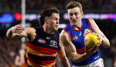 AFL LIVE: Crows fans stand for their coach as the Bulldogs’ season ends in an elimination final