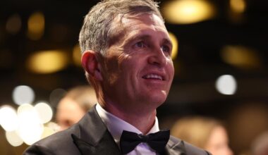 Fremantle Dockers coach Justin Longmuir voted AFL Coaches Association’s senior coach of the year