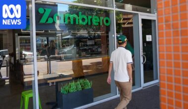 Police arrest boy, 11, take eight-year-old home after pair allegedly held up Darwin hotel at knifepoint