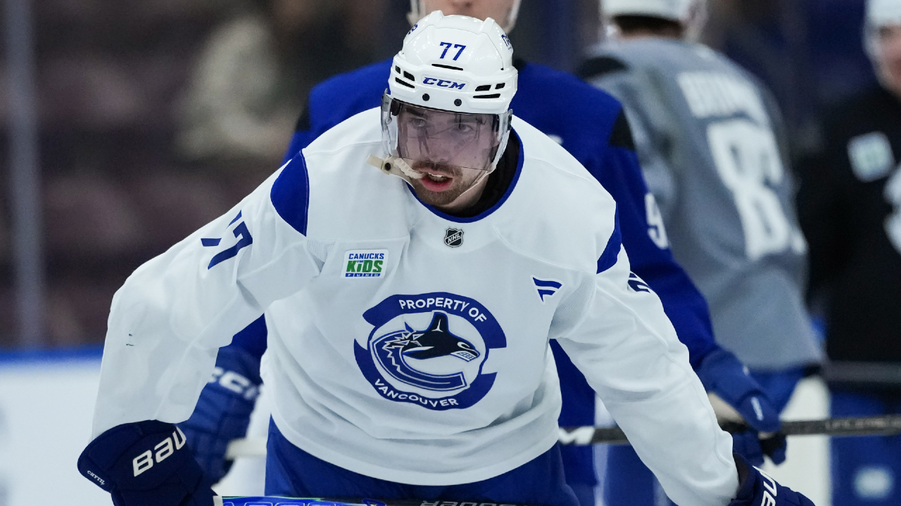 Chytil's injury woes continue as Canucks lose to Oilers in pre-season