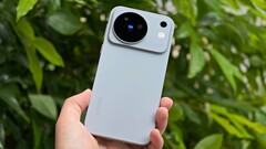 The vivo X500 is tipped to feature a large 7500mAh battery and the Dimensity 9600M chipset (pictured: the vivo X500)