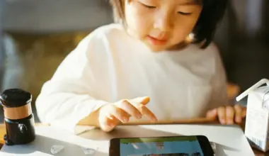 The report also found an association between mothers’ smartphone use and their children’s smartphone use.