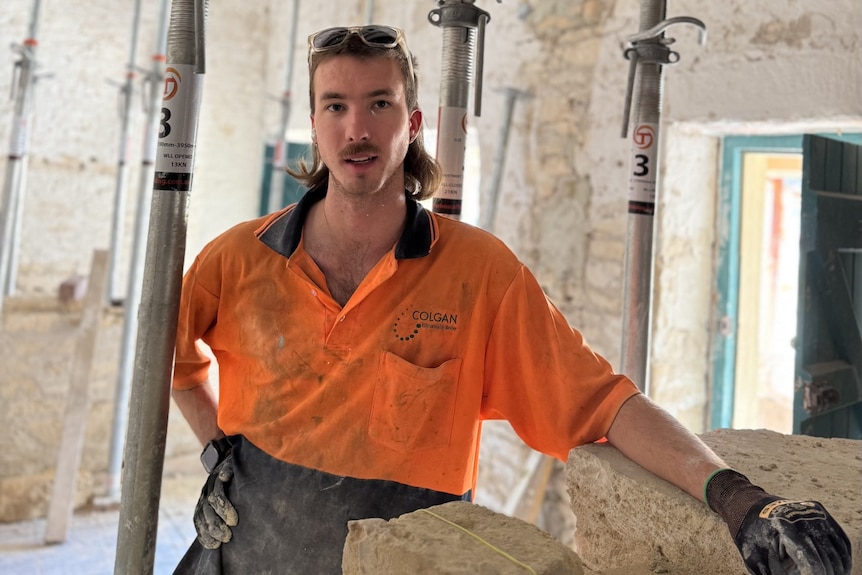 Stonemasons - Evan Zlnay headshot