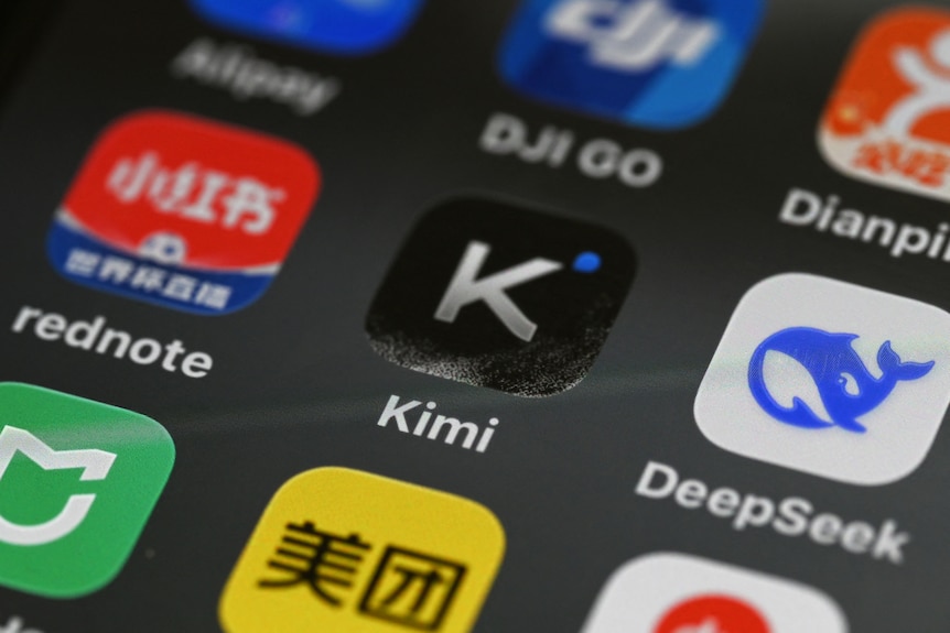 A smartphone screen showing apps including for Kimi and Deepseek.