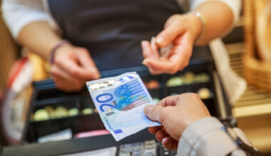 Annual inflation up to 3.2% in the euro area - Euro indicators