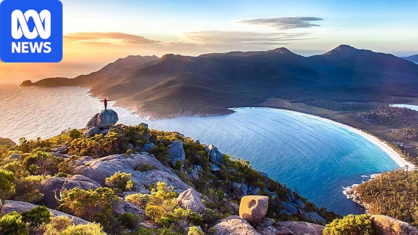 Couple airlifted from Wineglass Bay overnight after relative raises alarm