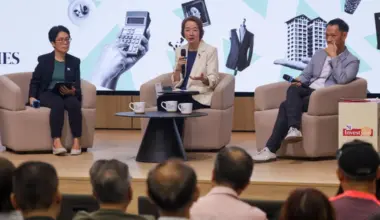 (From left) ST senior correspondent Chor Khieng Yuit, alongside Tan Huey Min, general manager of Credit Counselling Singapore, and Leon Loh, financial services consultant at Gen Financial Advisory, in an ST InvestMe panel discussion on Sept 17.