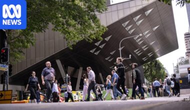 Cross River Rail Authority reveals 'Esky Lid' flood barrier at Albert Street Station