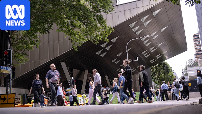 Cross River Rail Authority reveals 'Esky Lid' flood barrier at Albert Street Station