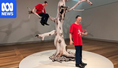 Children's author Andy Griffiths immortalised with sculpture at National Portrait Gallery