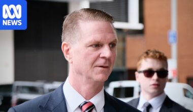Former police officer Jonathan Beard avoids conviction for assaulting two men