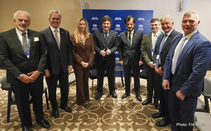 FIA President Ben Sulayem with the President of Argentina, Javier Milei, and other officials