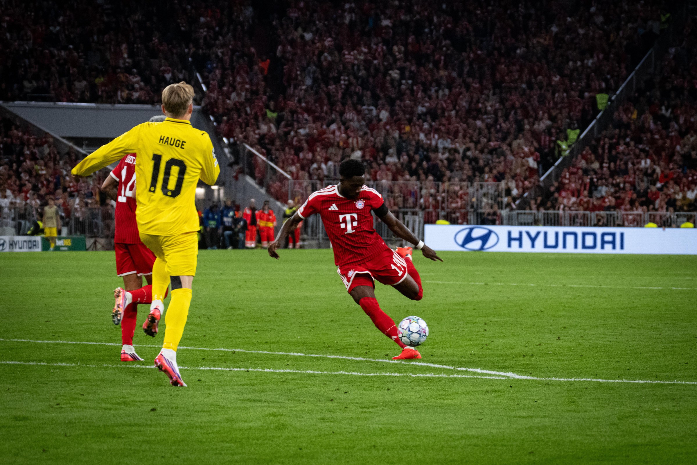 (Photo by S. Stingl/FC Bayern via Getty Images)