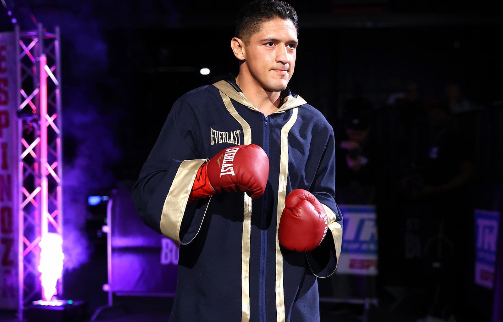 Live results: Abass Baraou beats Giovani Santillan by decision
