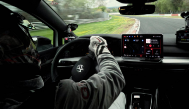 How The Golf GTI Beat The Manual Civic Type R To 140 MPH By More Than 5 Seconds