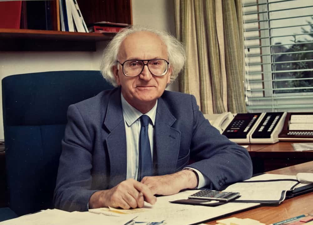 Cyril Hilsum, former GEC research boss and Institute of Physics president, dies aged 101 – Physics World
