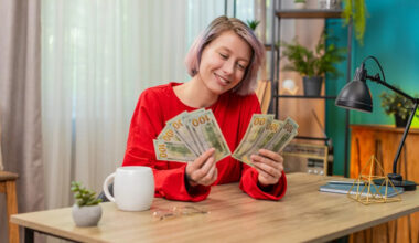 Fidelity says average 401(k) balances surged 11% to a record $155K in Q2 — why some savers are falling behind