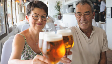 5 smart things wealthy baby boomers do with their money that guarantees them a comfy lifestyle. How to copy them
