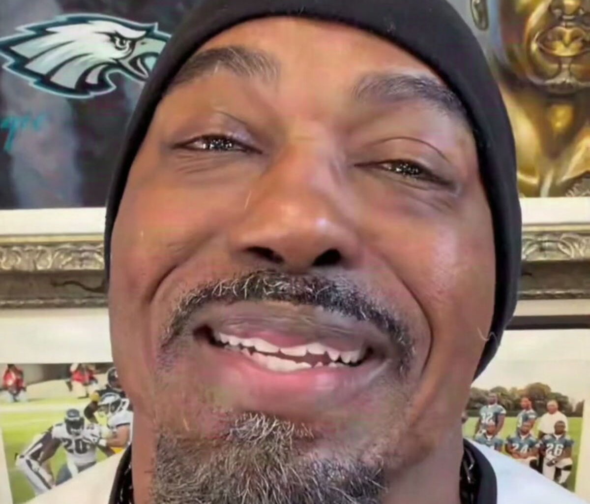 NFL Legend Skewers Trump Goons for Shocking Video