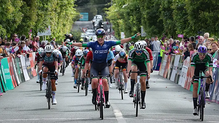 Irish team dominates at Rás na mBan, O’Brien soars into overall lead