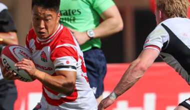 Japan cruise past depleted Canada in Niigata