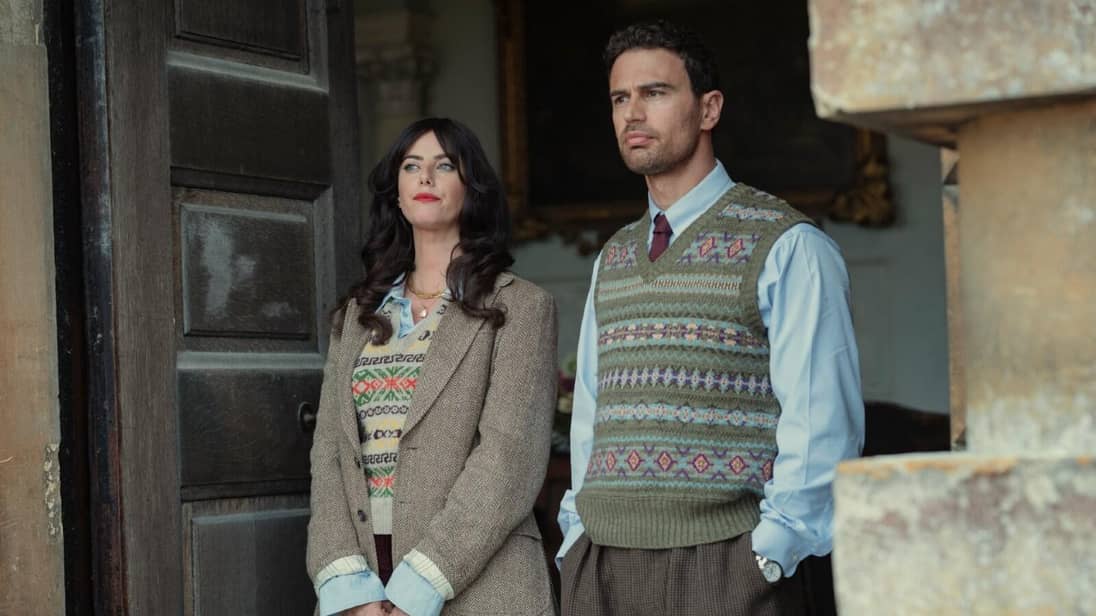 Kaya Scodelario and Theo James, The Gentlemen Season 2
