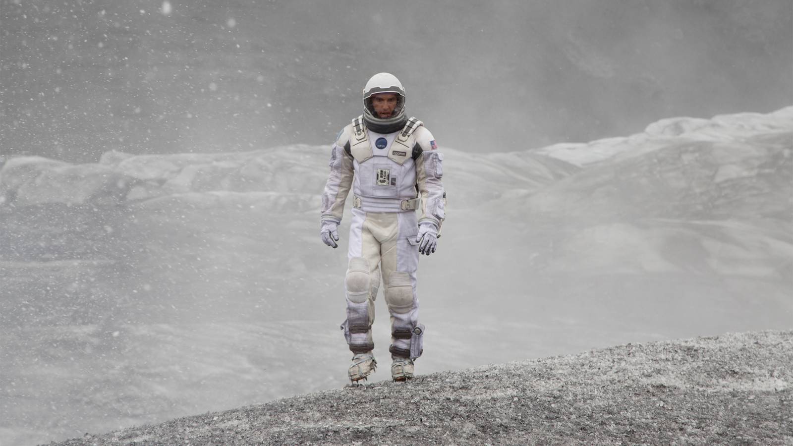 7 Huge Differences Between Christopher Nolan's 'Interstellar' and Steven Spielberg's Original Script