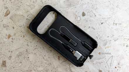MicroSD card case for Pixel 10 9