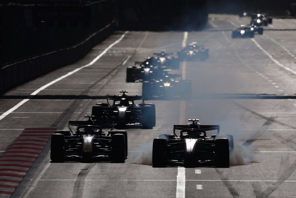 Oscar Piastri, McLaren, Isack Hadjar, Red Bull Racing