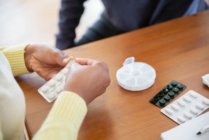 Bemused Doctors Expose The Things People Most Commonly Lie To Them About (62 Examples)