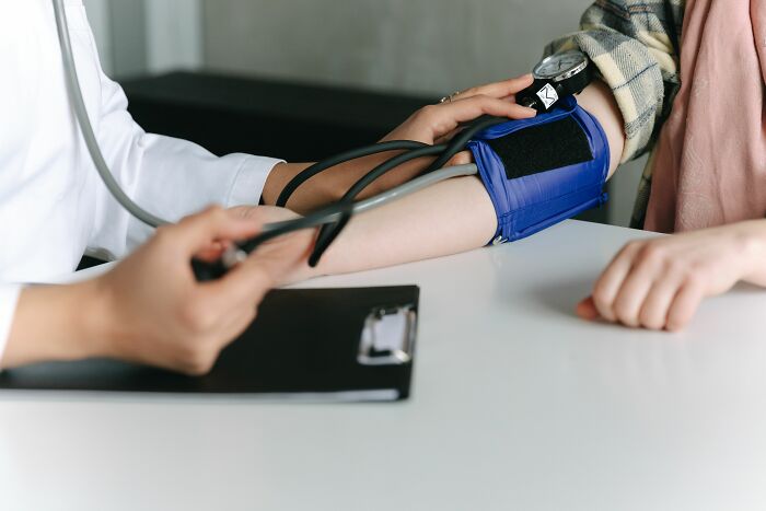 Bemused Doctors Expose The Things People Most Commonly Lie To Them About (62 Examples)