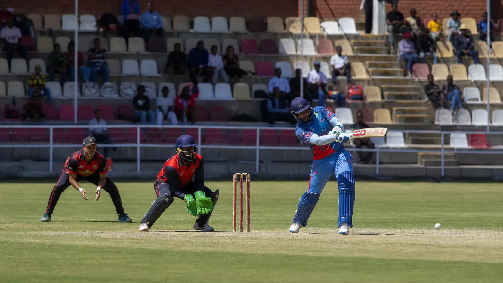 South Africa beat Zimbabwe in the cricket tri-series final