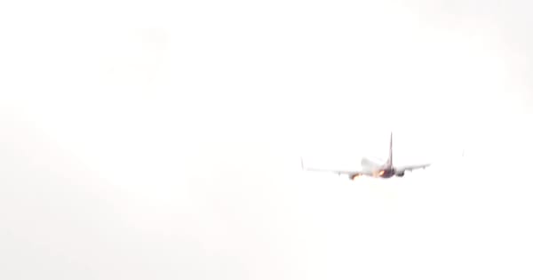 Qantas plane lands safely in Chch after flames seen from engine on takeoff