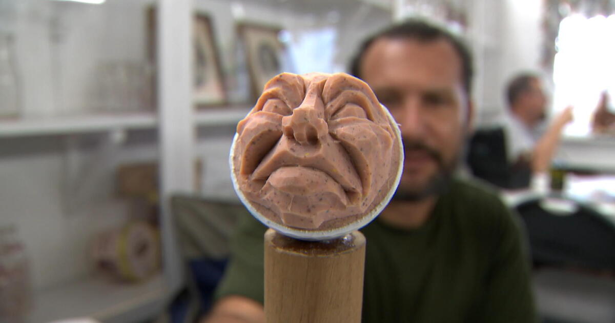 Golf ball carver finds community in Fiddlers Grove Woodcarvers