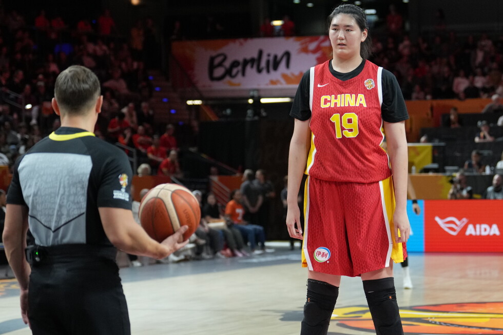 China's 7-foot-3 Ziyu makes her debut at Women’s Basketball World Cup