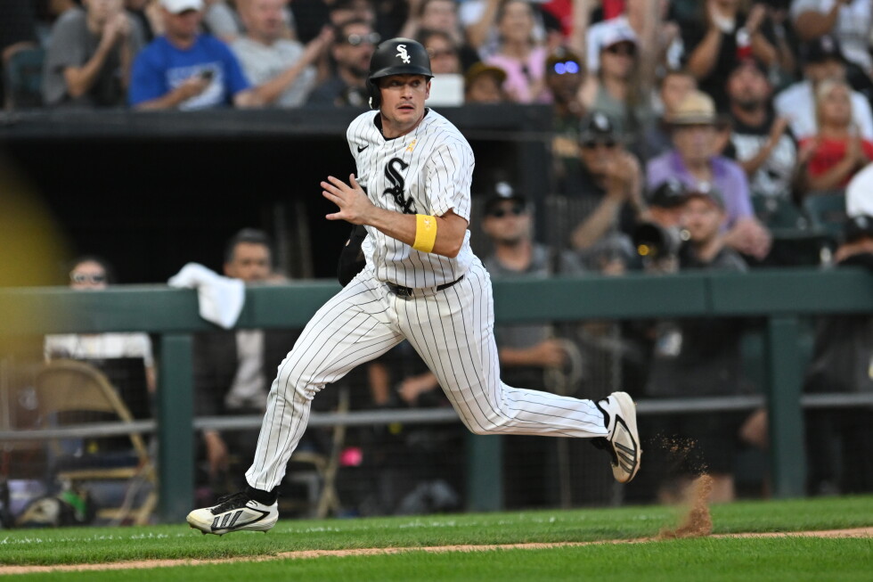 White Sox bullpen throws gem in 10-1 win over Twins to maintain AL Central lead