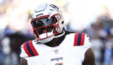 Patriots place WR A.J. Brown on IR, officially sign DT DaQuan Jones