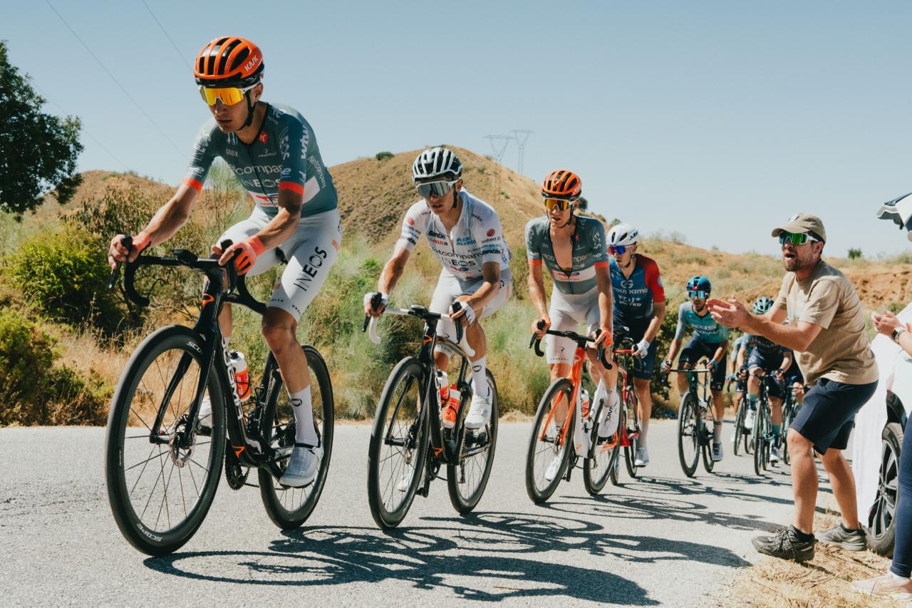 Onley retains white jersey ahead of Vuelta finale