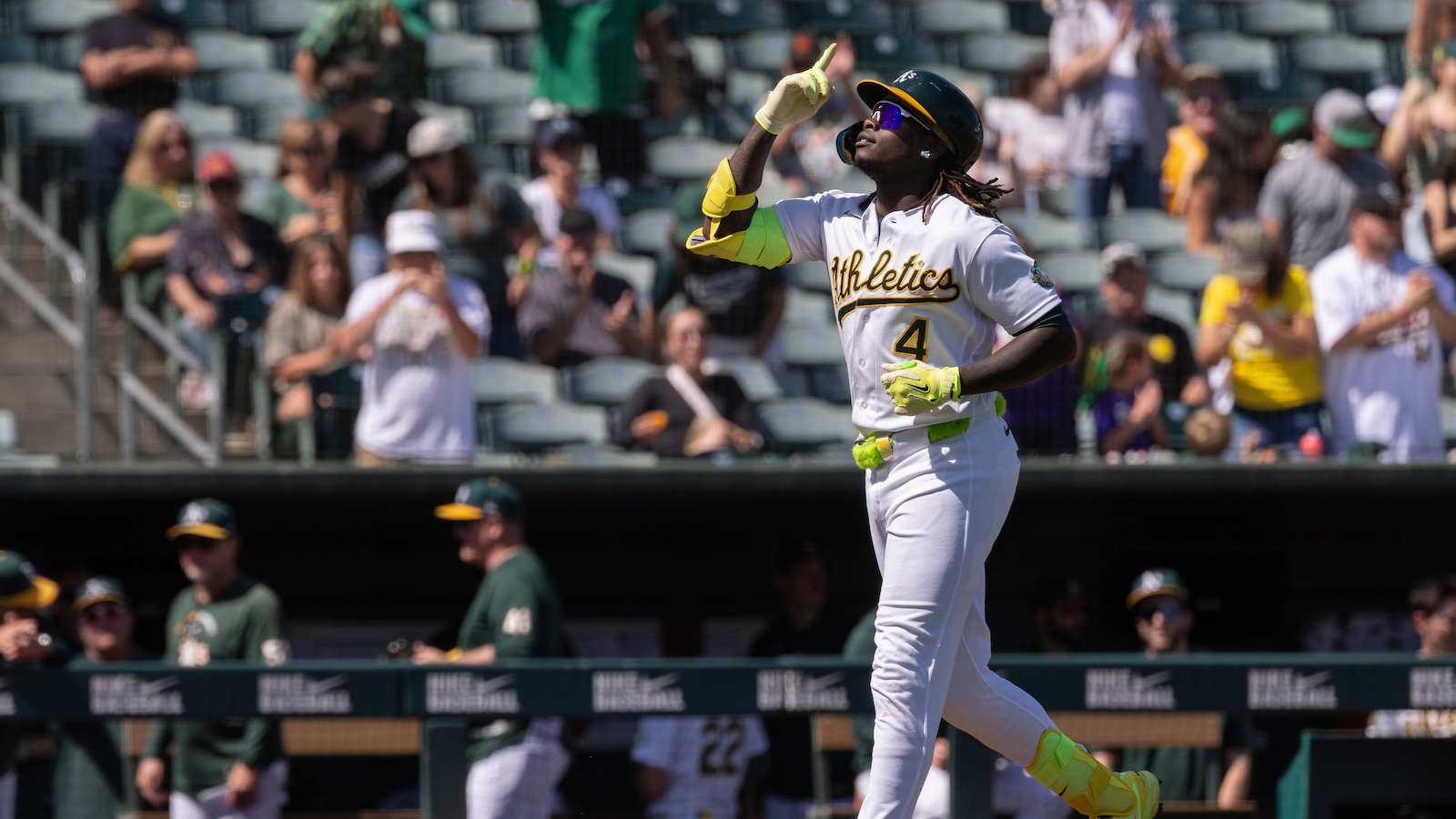 Mariners stumble again in playoff push, Butler’s 9th-inning homer lifts A’s to 8-7 win