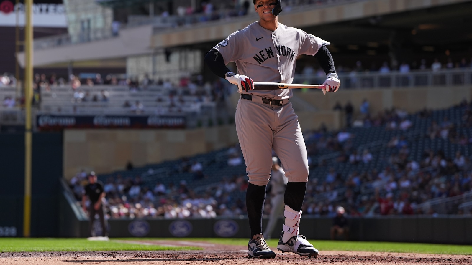 Aaron Judge has injection in sore right calf, unlikely to play in Wild Card Series