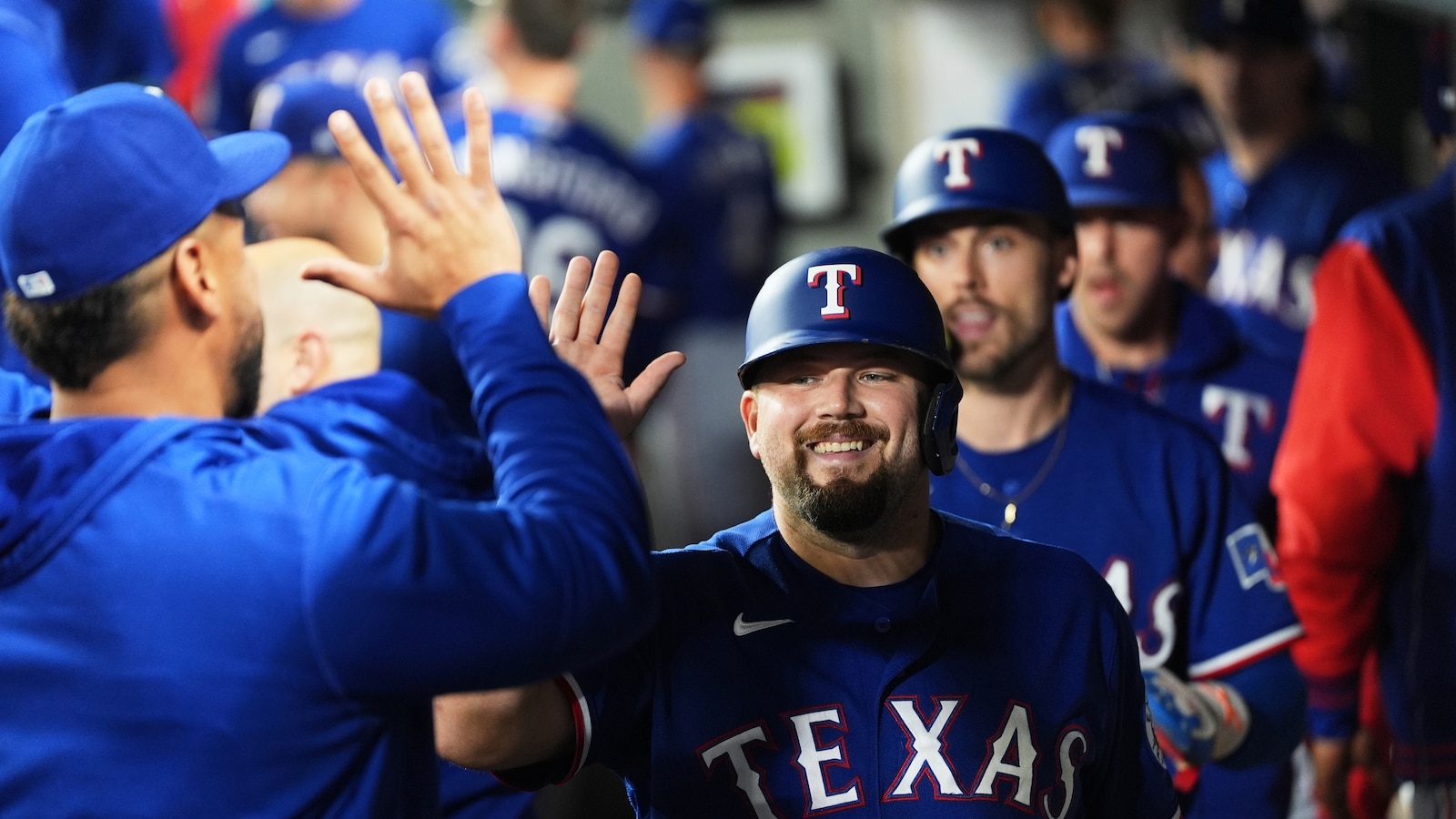 Texas Rangers at .500 go into final week leading AL West, have been close to top all year