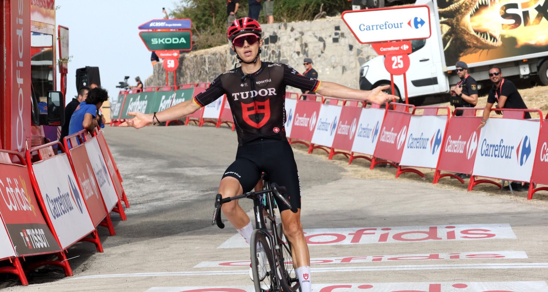 Marco Brenner triumphs on stage 14 summit finish at the Vuelta a España as Enric Mas strengthens GC lead