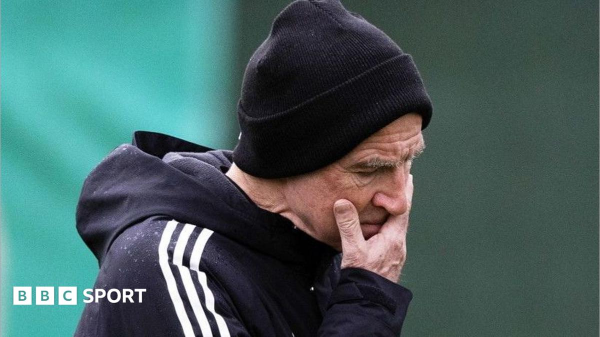 Celtic's Martin O'Neill during training