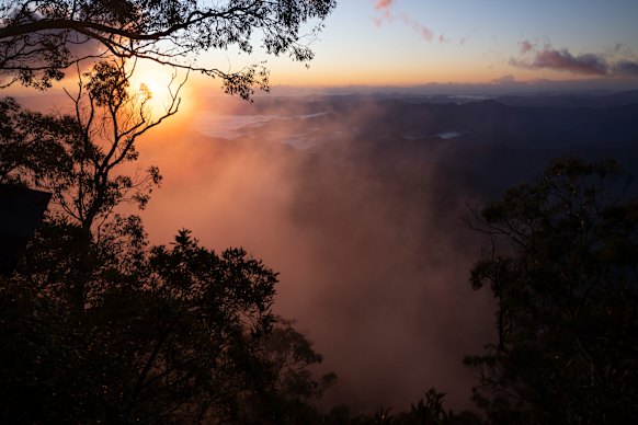 Sun rises over the future Great Koala National Park from Point Lookout in the New England National Park, NSW.