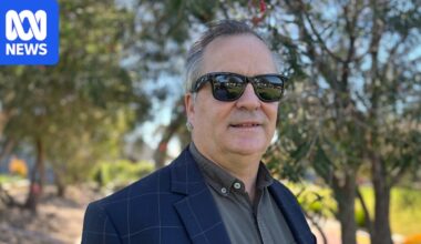 Smart glasses are giving blind and deaf people more independence